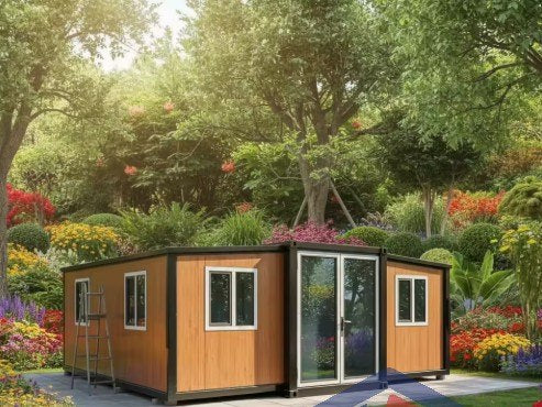 Expandable houses